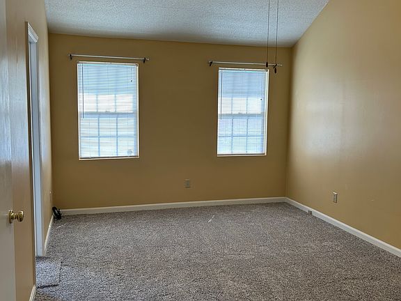 5th image of 2604 National Woods Dr
