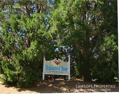 605 Manor Cir #1 — Photo 2