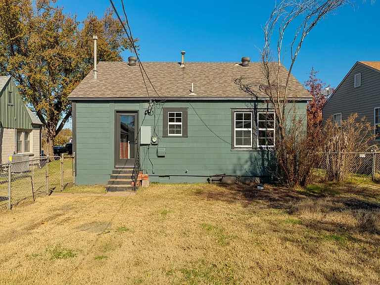 2242 W Eubanks St — Photo 27