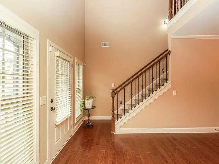 2241 Line Dr — Photo 19