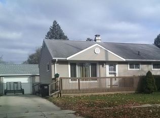 1914 Pleasant View Ave, Lansing, MI 48910