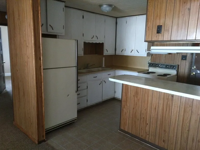 209 Frontera St — Photo 5