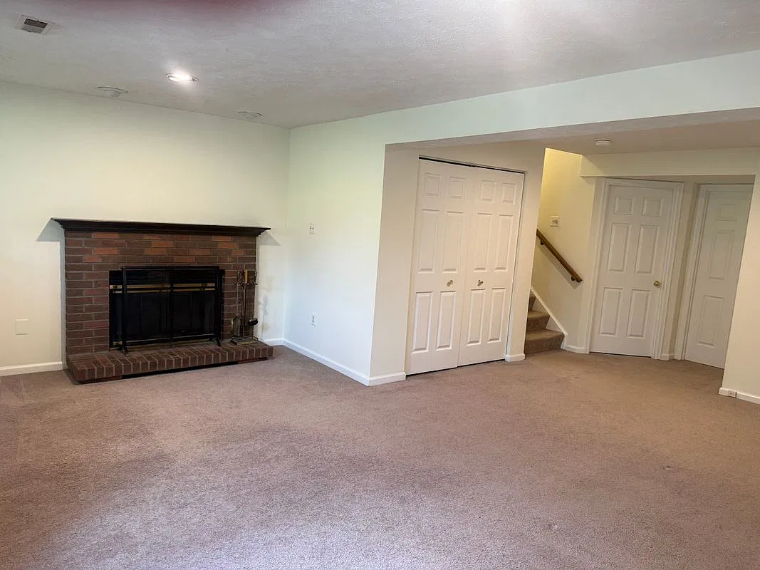 3 bed, 2.5 bath, 1636 sqft, $2,450 — Photo 4