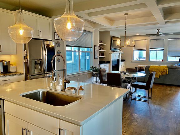 BestKitchenLvgRoom_04292021