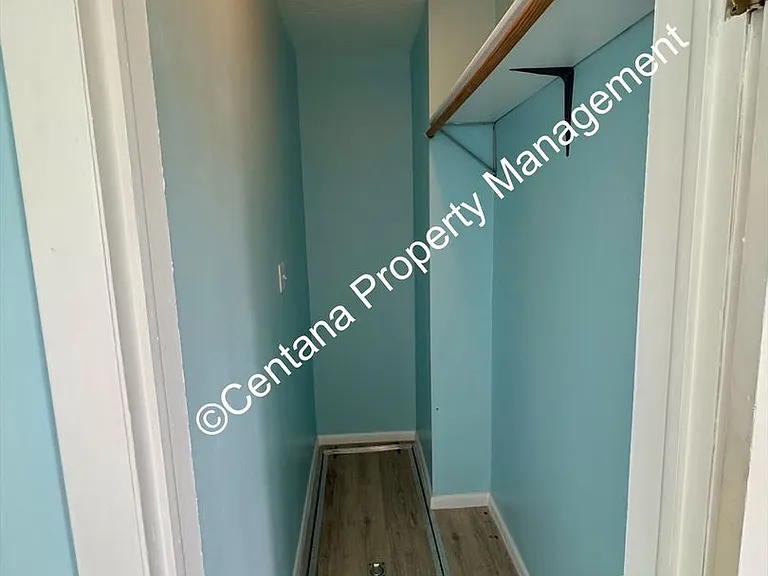 1640 Sampson St — Photo 5