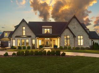 1263 Overlook Ln, Bowling Green, KY 42103