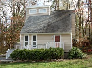10007 Copperwood Ct, North Chesterfield, VA 23236