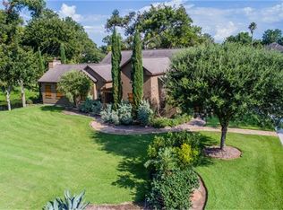 4706 Wickby St, Weston Lakes, TX 77441