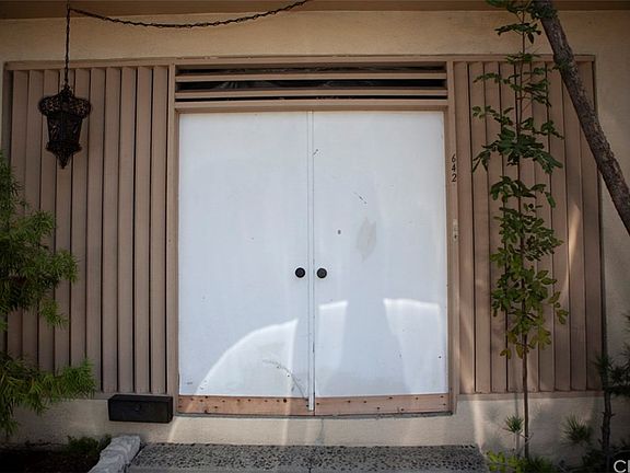 4th image of 642 N Cahuenga Blvd