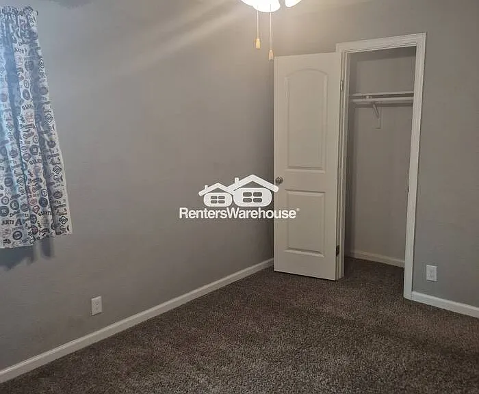 9323 Bowen Dr — Photo 23
