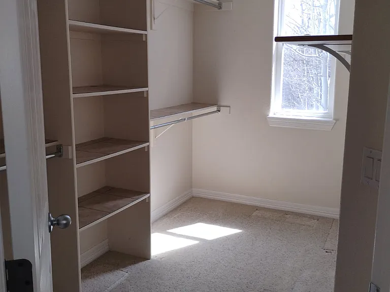 692 Louis Dr — Photo 9