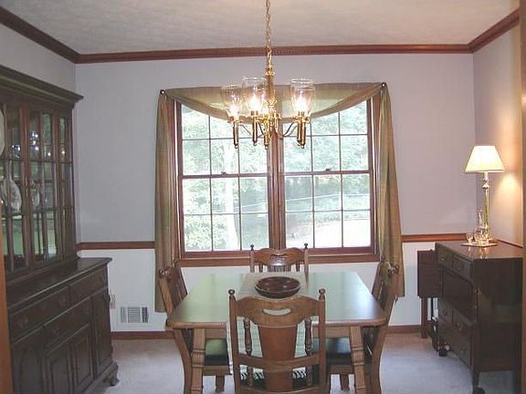 Formal dining room