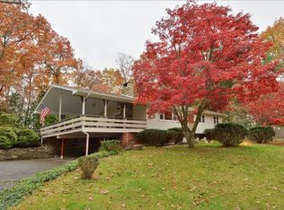 20 Maple Dr, Middletown, NY 10941