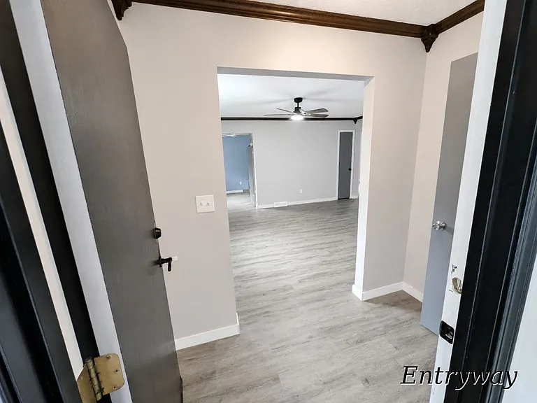 315 SE Melody Ln #B — Photo 17
