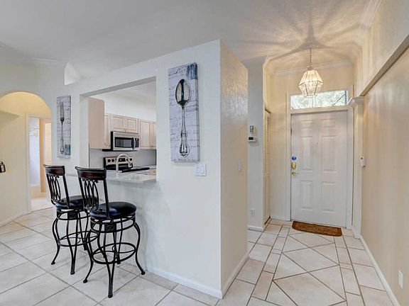 4th image of 10840 Royal Caribbean Cir