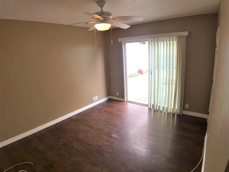 715 W Acacia Ave — Photo 7