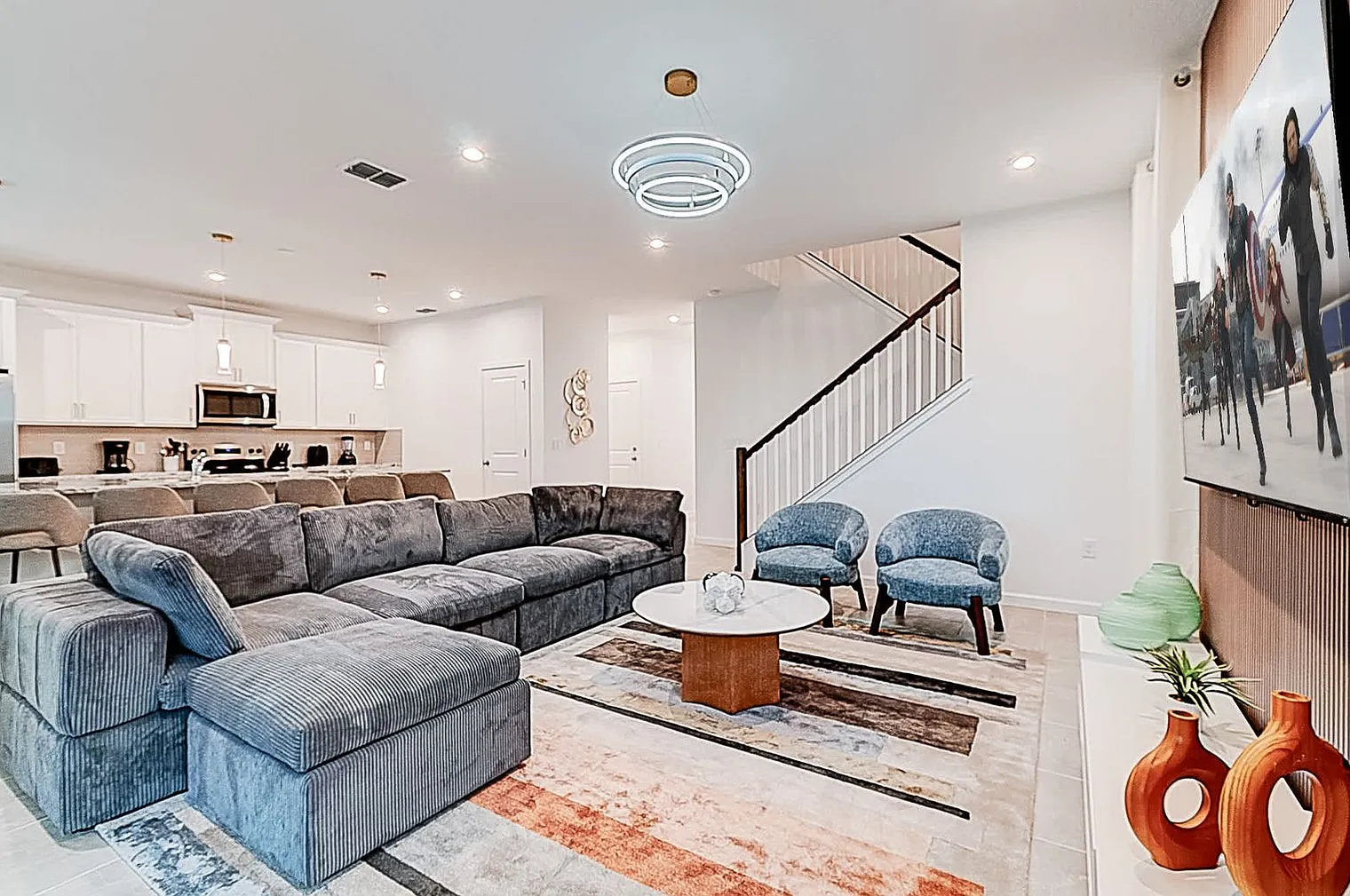 6 bed, 4.0 bath, 3003 sqft, $6,876 — Photo 4