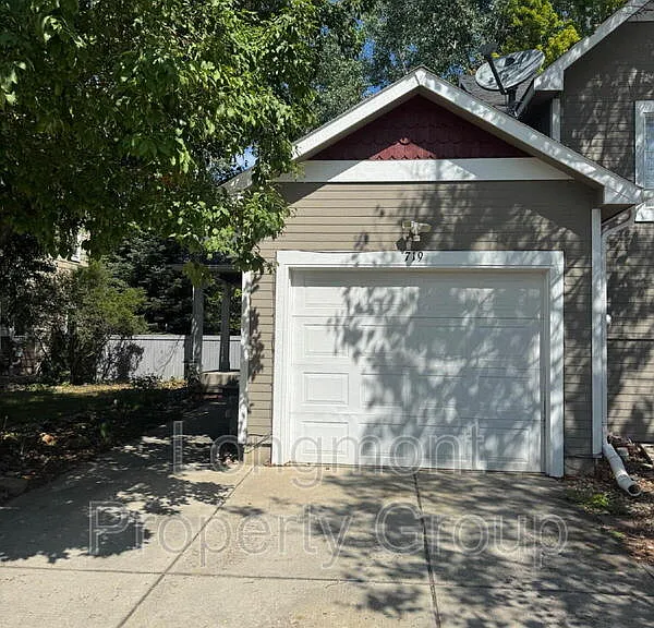 719 Thornwood Way — Photo 3