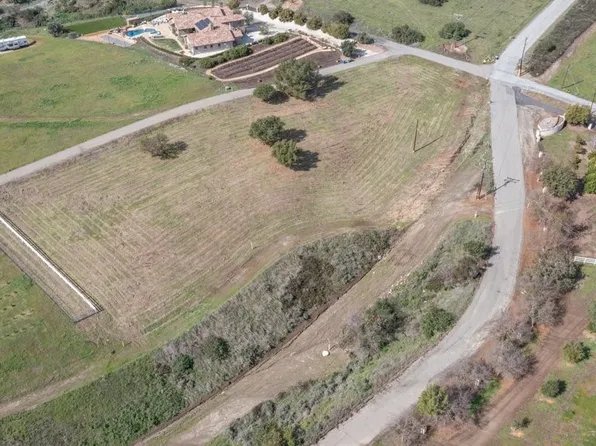 5 Yucca Rd, Fallbrook, CA 92028