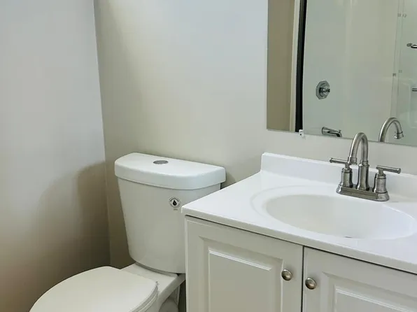 6900 Coldwater Canyon Ave, North Hollywood, CA