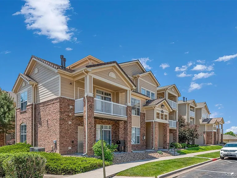 5704 N Gibralter Way #7-201 — Photo 1