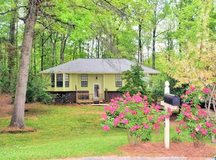 1085 Macqueen Cir, Helena, AL 35080