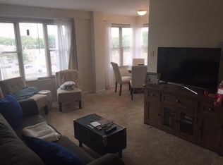 2610 W Balmoral Ave APT 401, Chicago, IL 60625