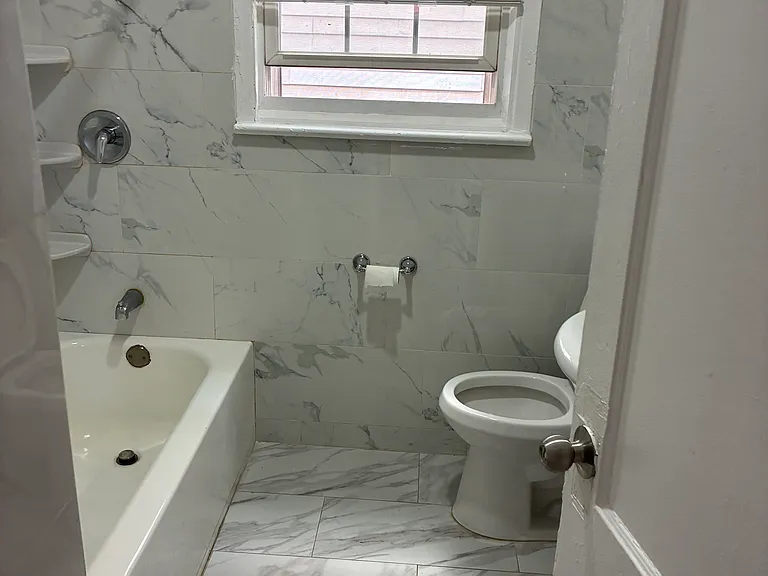 176 W 10th St #1 — Photo 3