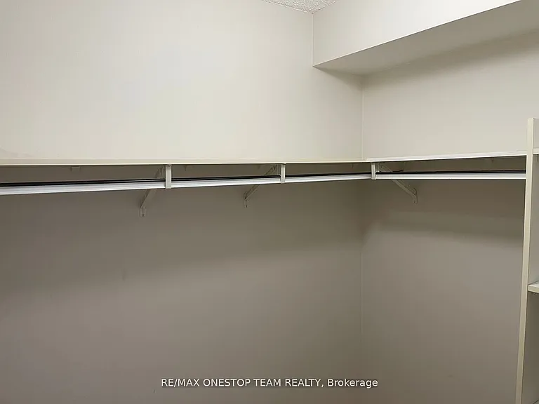 21 Carlton St #406 — Photo 9