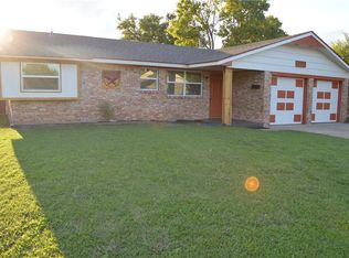 1201 S Howard Ave, Moore, OK 73160