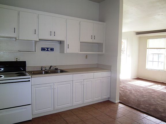 Plenty of cabinets