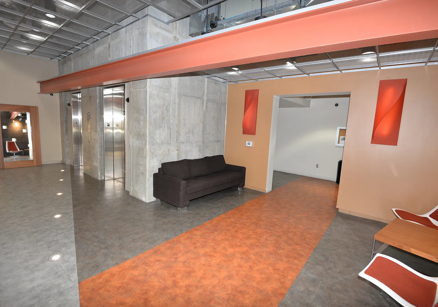 Furnished Loft Rental Unit in Town Square VA Beach — Photo 4