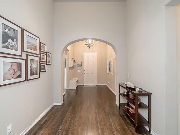 4th image of 7716 Harvest Hill Ln