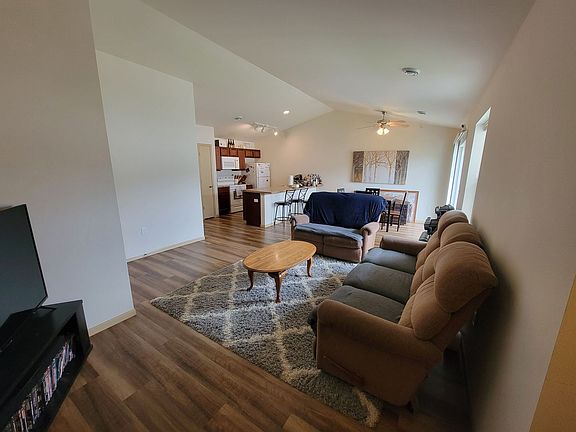 2nd image of 2872-2874-2876 N Pleasant View Rd #202