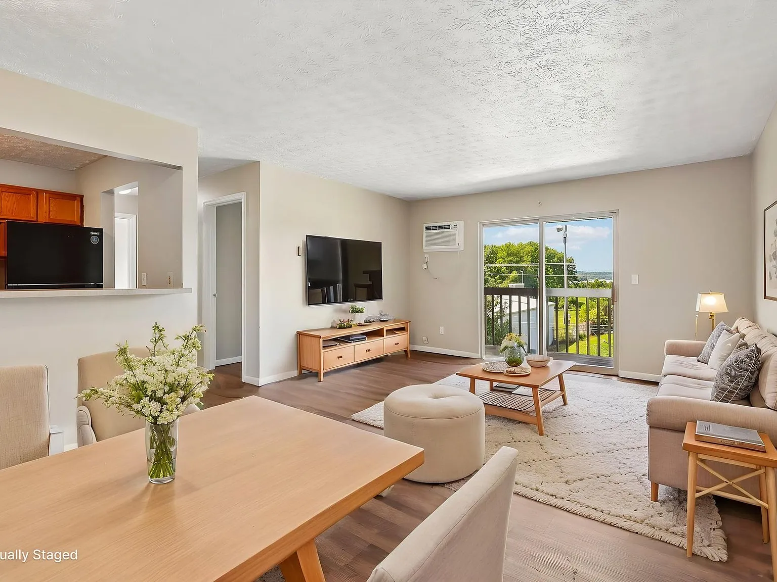 Rising Sun Apartments — Photo 3