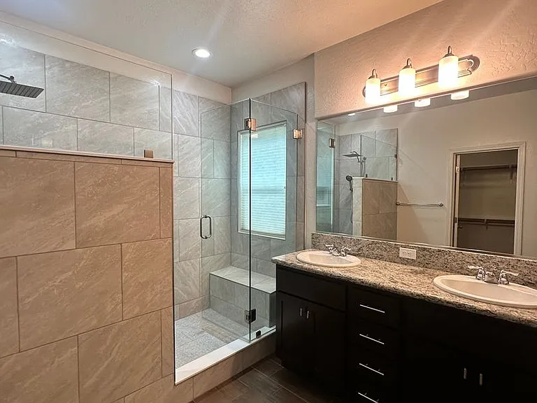 1725 N Silvervale St — Photo 15