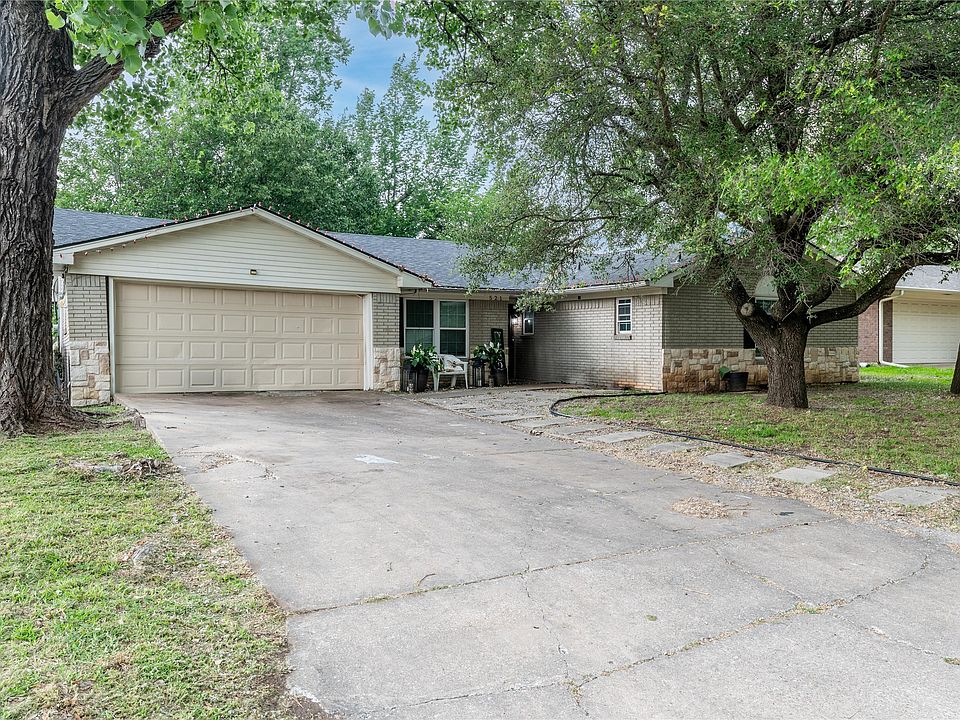 1st image of 521 Bryan Dr