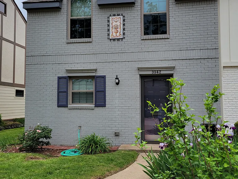 3942 S Madison Pl — Photo 1