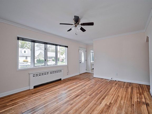 5th image of 38 Arpad St