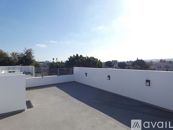 4th image of 1857 Alsace Ave #1/2