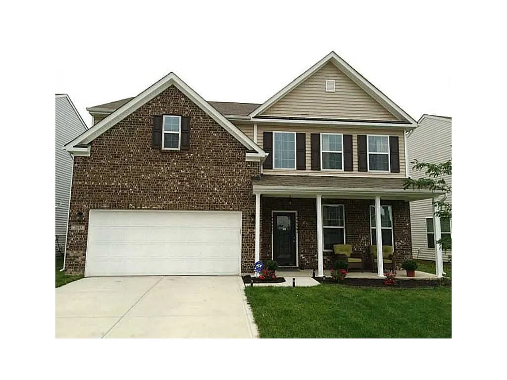 2045 Lakecrest Dr photo 1