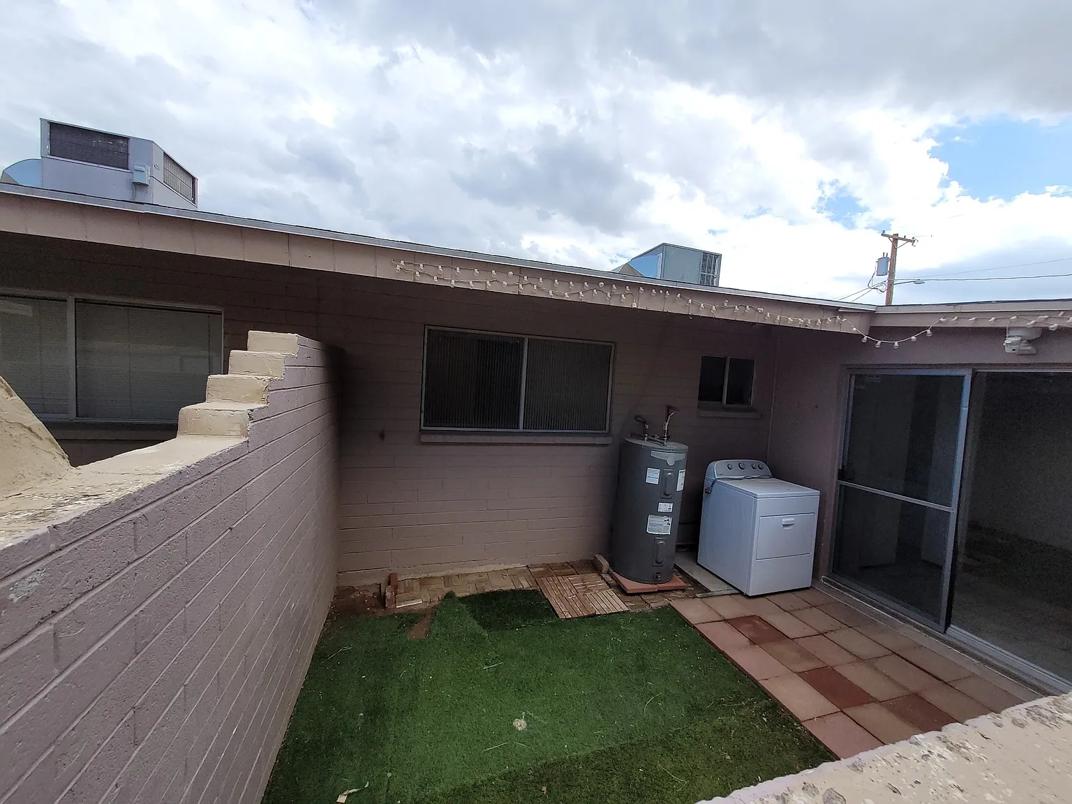 3139 East Glenrosa Avenue - 2 — Photo 3