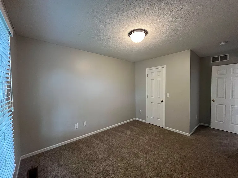 6653 Scioto Pkwy — Photo 13