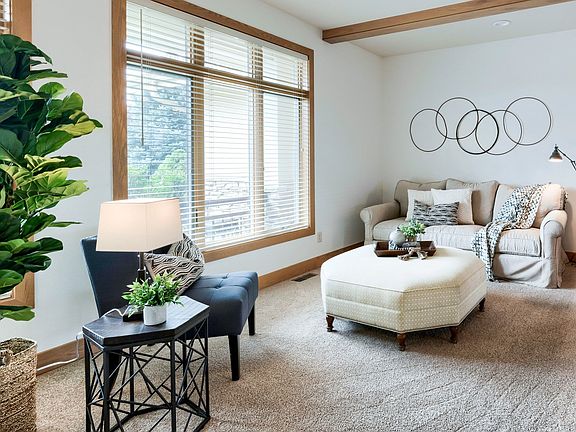 05 Living Room 2 (2).jpg