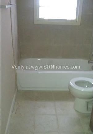 4th image of 975 Oakdale Dr SE