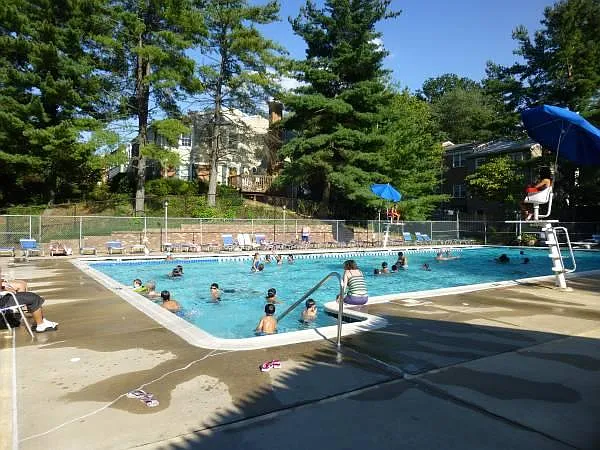 Honey Brook Ln, Gaithersburg — Photo 3