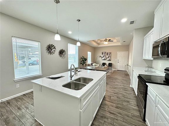 5th image of 1305 W Sucre Dr