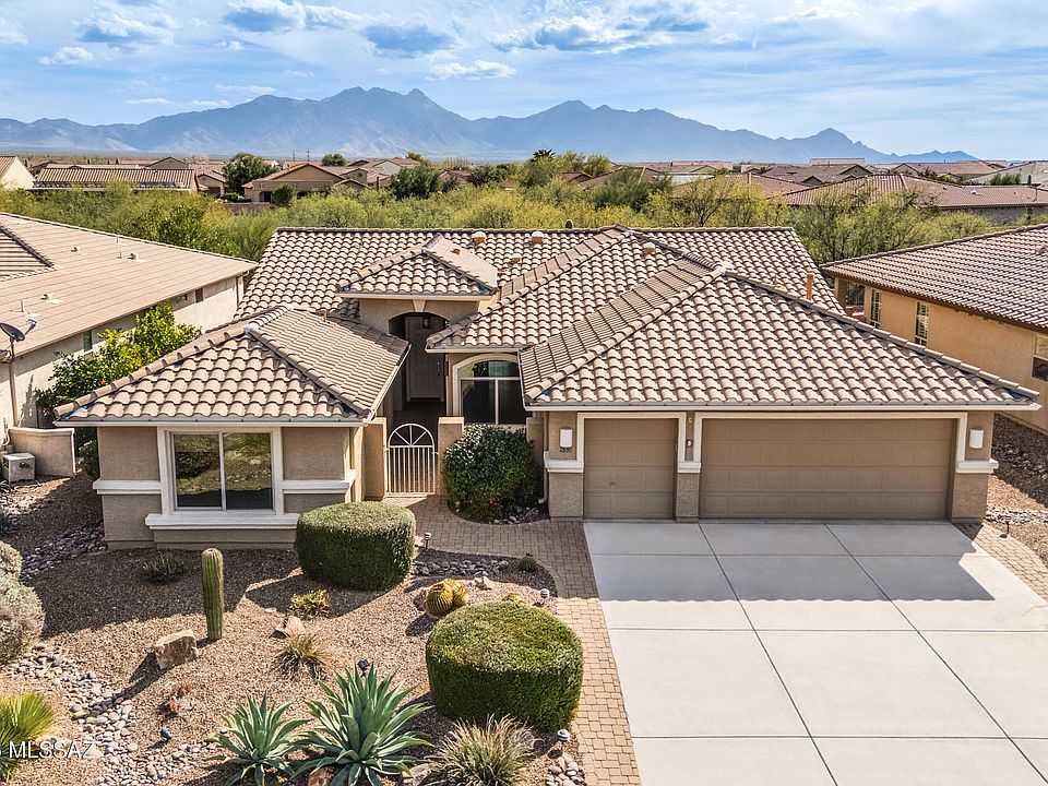 1st image of 2630 E Genevieve Way