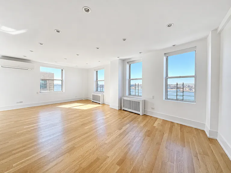 290 Riverside Dr #15B — Photo 1