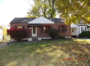 9240 Southview Ln, Saint Louis, MO